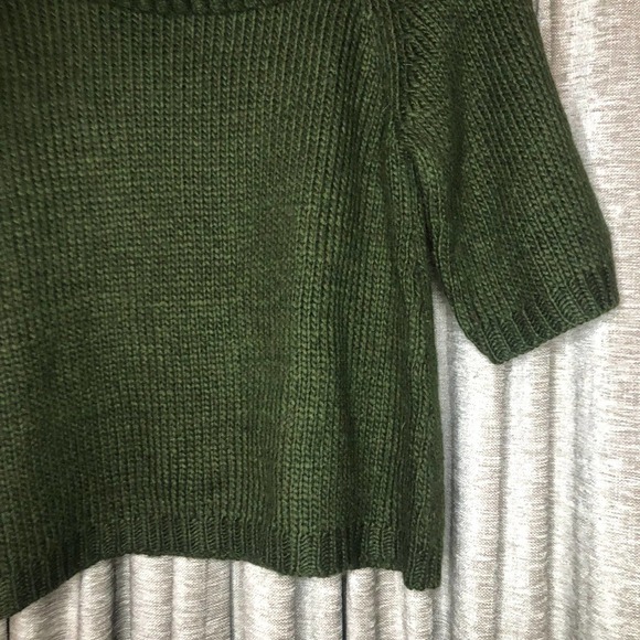 Paraphrase Cropped Short Sleeve Turtleneck Cowlneck Sweater Size Medium - Picture 3 of 15
